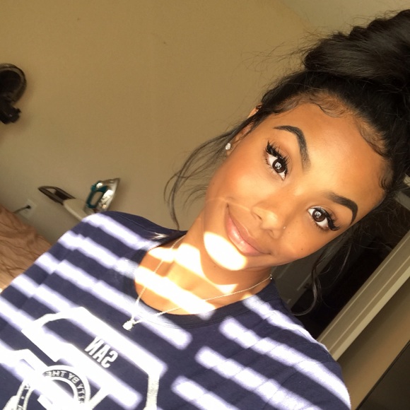 Meet your Posher, Paris - Picture 5 of 8